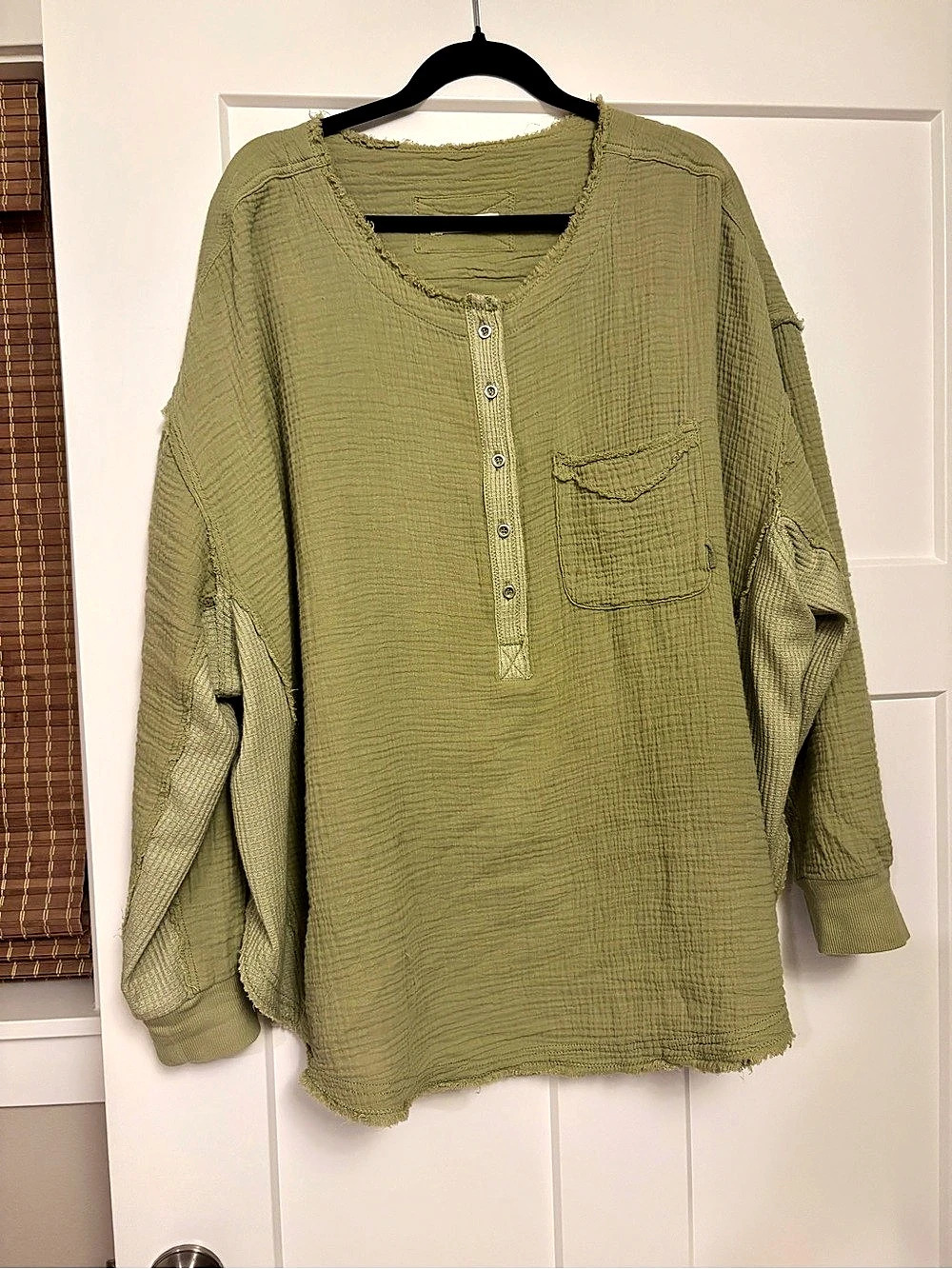 We The Free Linen Henley Tunic in Green Size Large Like New
